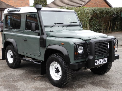 2016 LAND ROVER DEFENDER 90 2.2TDCI COUNTY S/W AS NEW!! For Sale