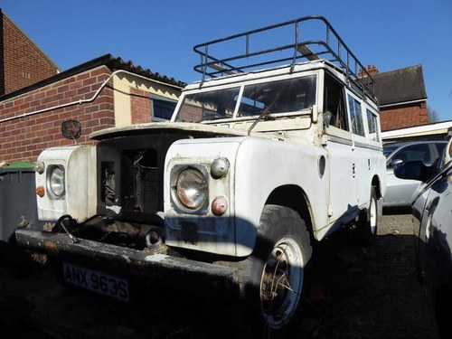 1977 Auction of One Owner Collection Cars & Landrovers & Spares In vendita all'asta