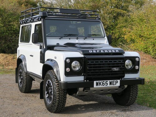 2016 Land Rover Defender 90 Station Wagon 2.2TDCi Adventure VENDIDO