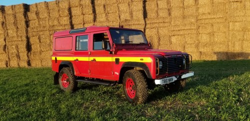 1999 Defender 110. Low mileage.SOLD> CALL FOR NEW! In vendita
