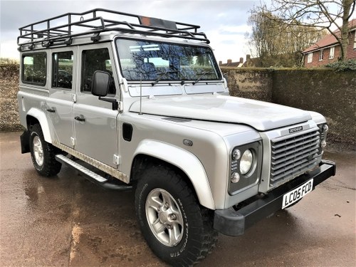 2005 Defender 110 TD5 XS Station Wagon 9 seater+A1history In vendita