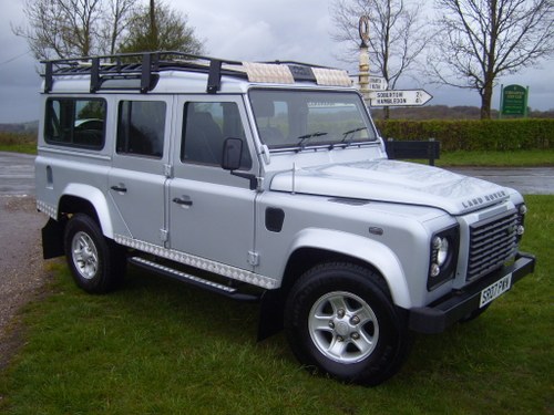 2007 Land Rover Defender XS, 110 7 seat, only 69,000 miles  In vendita
