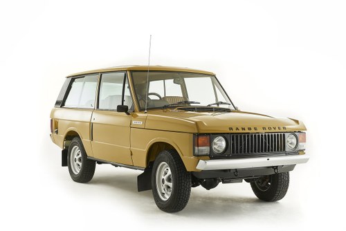 Kingsley Restored 1977 Range Rover 2 Door in Bahama Gold For Sale