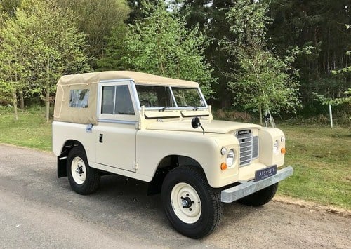 1973 Land Rover Series 3 88 Soft Top, New / Concours - THE BEST! VENDUTO