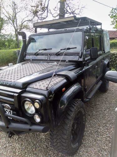 2005Land Rover 110 - XS Spec Half Leather - Black For Sale