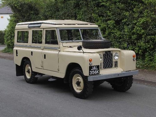 1966 Land Rover Series IIA 109 Station Wagon VERKAUFT
