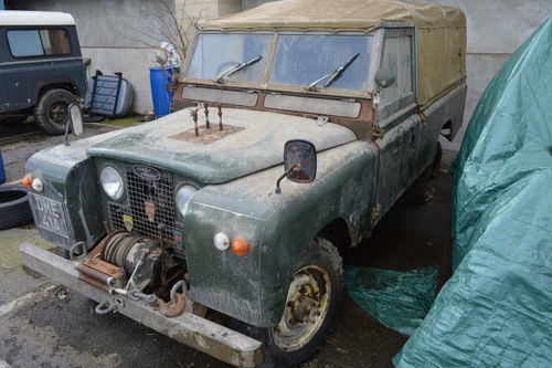 1963 Land Rover Series IIA For Auction Friday 12th In vendita all'asta