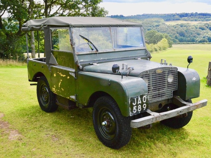 Land Rover Series 1 80" 1949 R866 Lights Behind the Grille