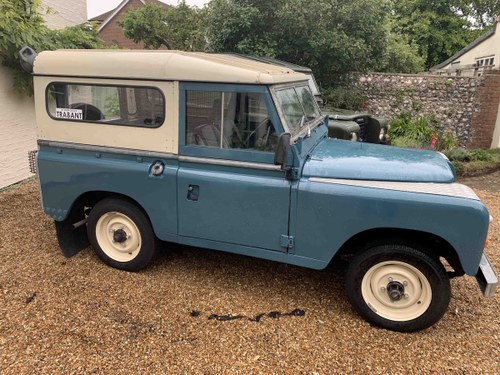 Land Rover Petrol SWB S3 1982  REFURBISHED NO RUST SOLD