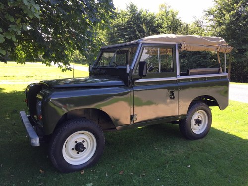 1979 Land Rover Series 3, White wheels, Canvas Roof In vendita