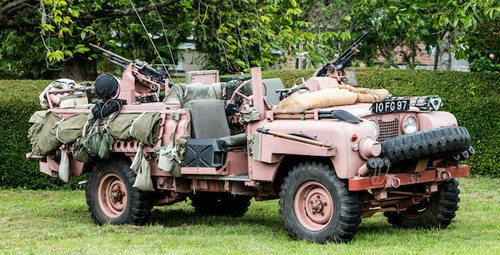 ex-SAS British Army, 1968 LAND ROVER S2A 109 PINK PANTHER In vendita all'asta