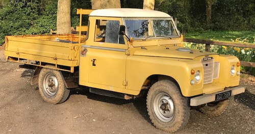 1975 LAND ROVER SERIES 3 109'' PICK UP For Sale by Auction