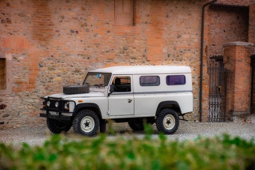 1985 Land Rover Defender 110 - Stunning  For Sale