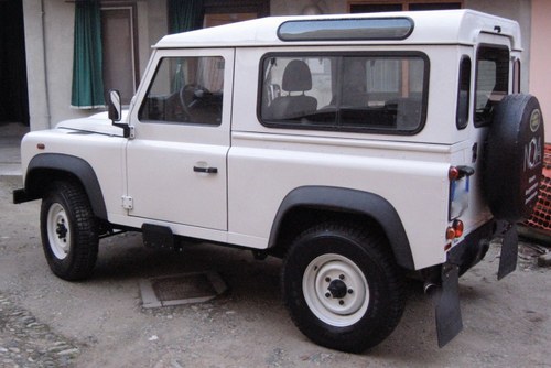 2009 Defender LHD with genuine 22500 kms (14,000 miles) For Sale
