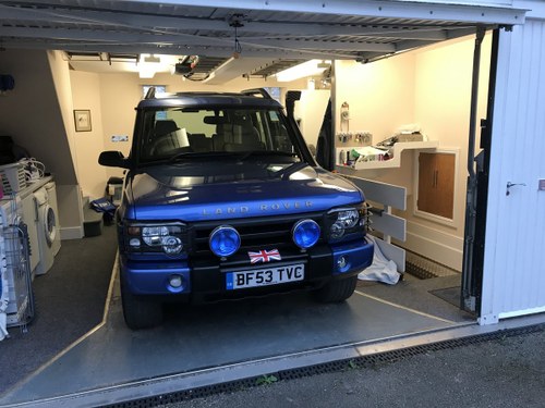 2003 Land rover discovery 2 v8 - zero rot !!  77k SOLD