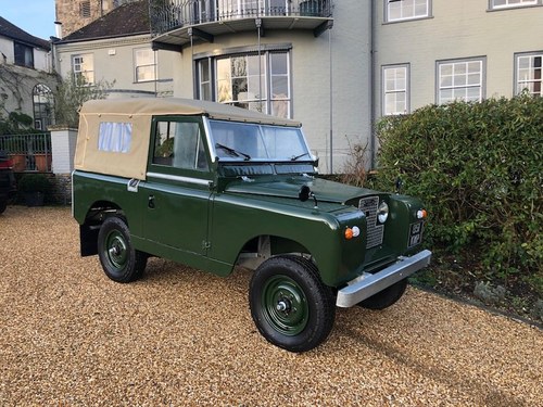 1963 Land Rover Series 2 88 Fully Restored.  Galvanised Chassis For Sale