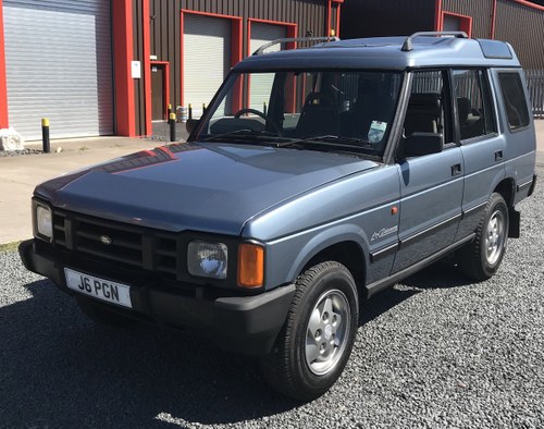 1992  Land Rover Discovery - A rare and special V8i SOLD
