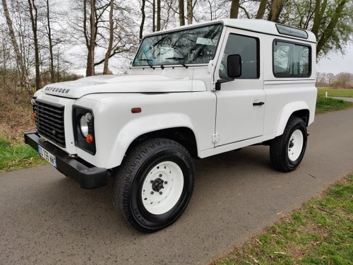 2015 Land Rover Defender 90 SW 2.2 Tdci as new with French V5 SOLD