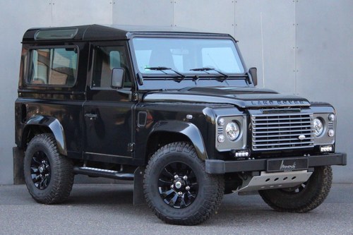 2013 Land Rover Defender 90 LHD - New car condition! In vendita