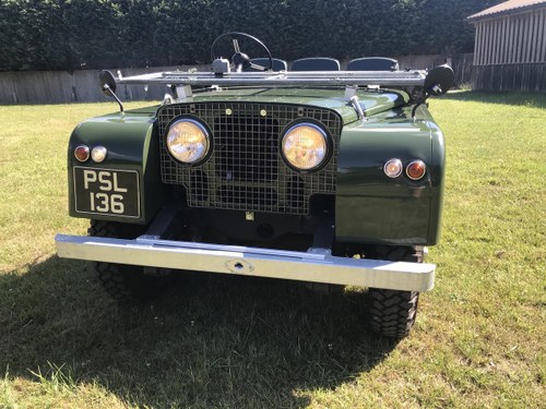 1951 Land Rover Series 1 Lights through the grille For Sale