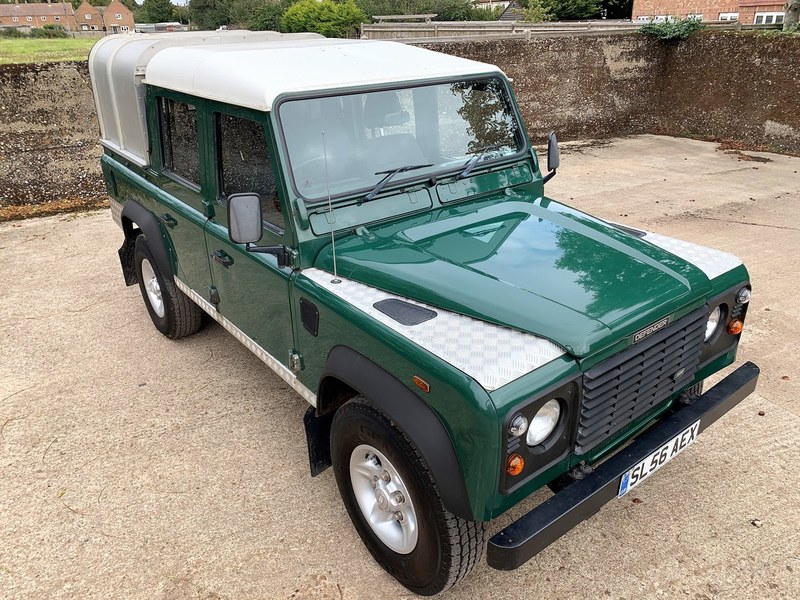 2006/56 Defender 110 TD5 Doublecab+ifor williams top