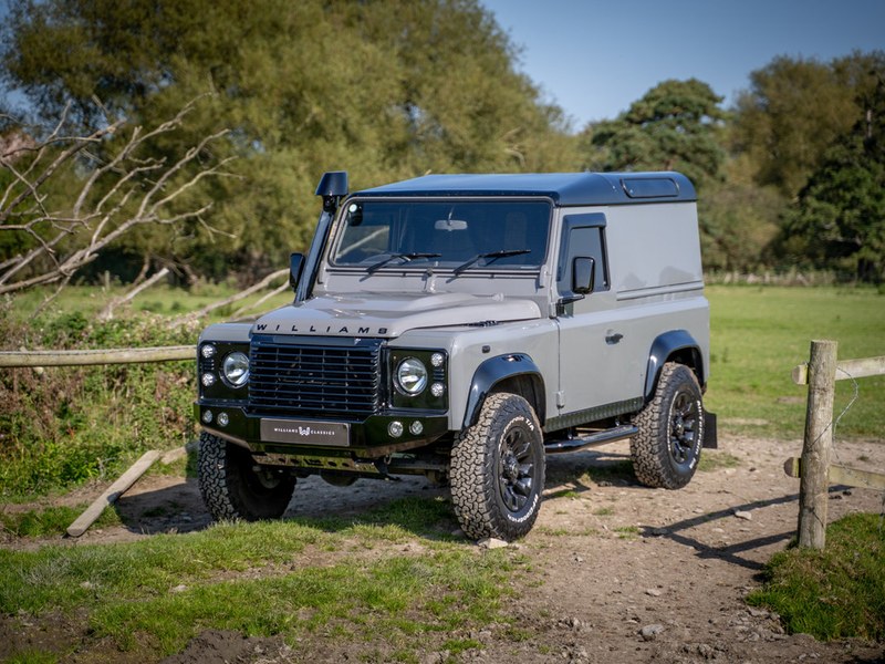 Land Rover Defender 90 Nardo Grey WILLIAMS EDITION