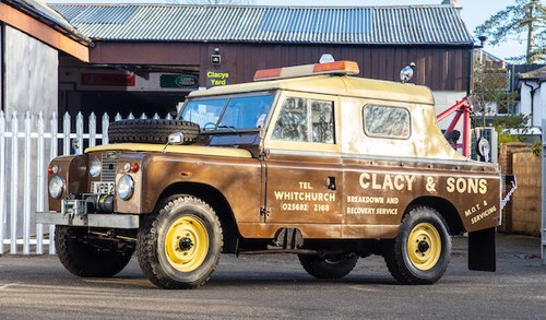 1968 Land Rover Series IIA 4x4 Recovery Truck For Sale by Auction