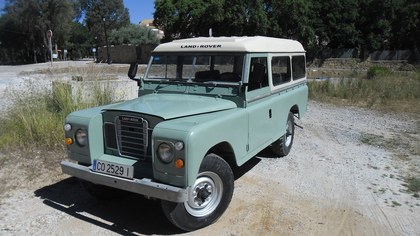 Classic Land Rover 109  4x4 convertible