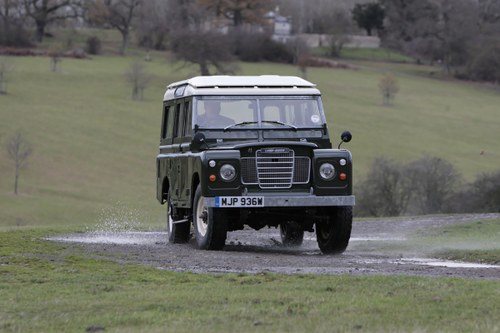 EXCEPTIONAL LAND ROVER SERIES 3:1971-1985