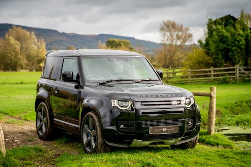Land Rover Defender 90 5.0 V8 Auto Santorini Black P525 2021 VENDIDO