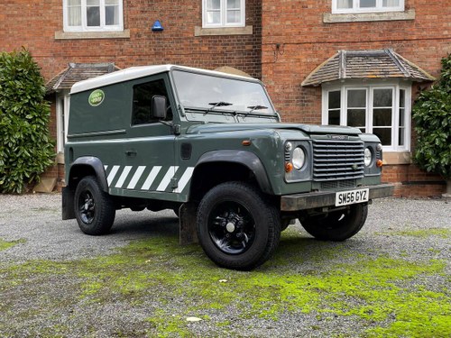 2006 Land Rover Defender 90 TD5 For Sale by Auction