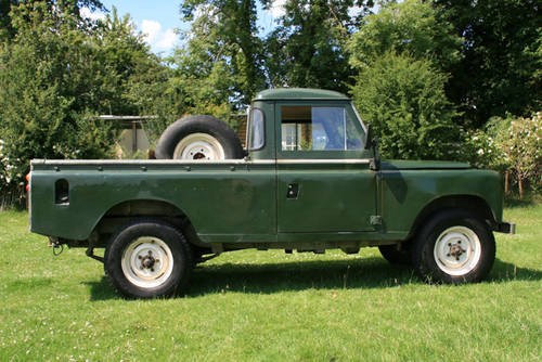 1980 109 series 3 landrover 2.6 SOLD