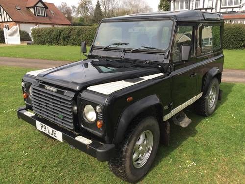 2000/X Defender 90 TD5 CSW in black with aircon+low miles VENDUTO