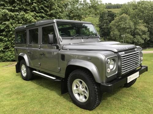 2010 ICONIC LAND ROVER DEFENDER 110 XS COUNTY STATION WAGON 2.4TD In vendita