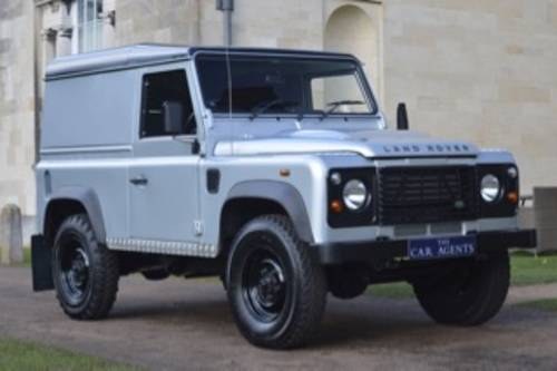 2011 Land Rover Defender 90 TD - 39,000 Miles VAT QUALIFYING VENDU