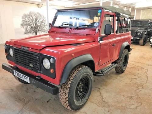1999 99T Land Rover Defender 90 300tdi 7 seater soft top SOLD