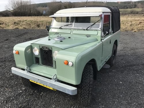 1968 Land Rover Series 2a, Nut & bolt new rebuild, Galv chassis VENDUTO