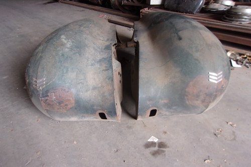 1937 LaSalle Coupe-2 front fenders with 2 left rear fenders In vendita