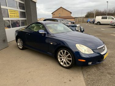 WOW! What a car! Lexus SC430 Convertible (This is on the UP)