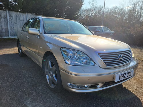 2004 Lexus LS