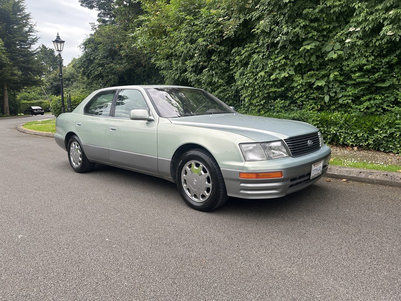 Lexus Alt 1998 Lexus LS Prateado Automático, 5 velocidades Volante à esquerda em ...