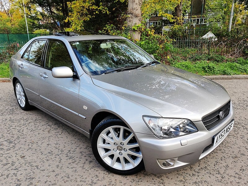 2003 Lexus IS 200 LE 2.0 AUTO 4 DR SALOON " SUPER LOW 35K