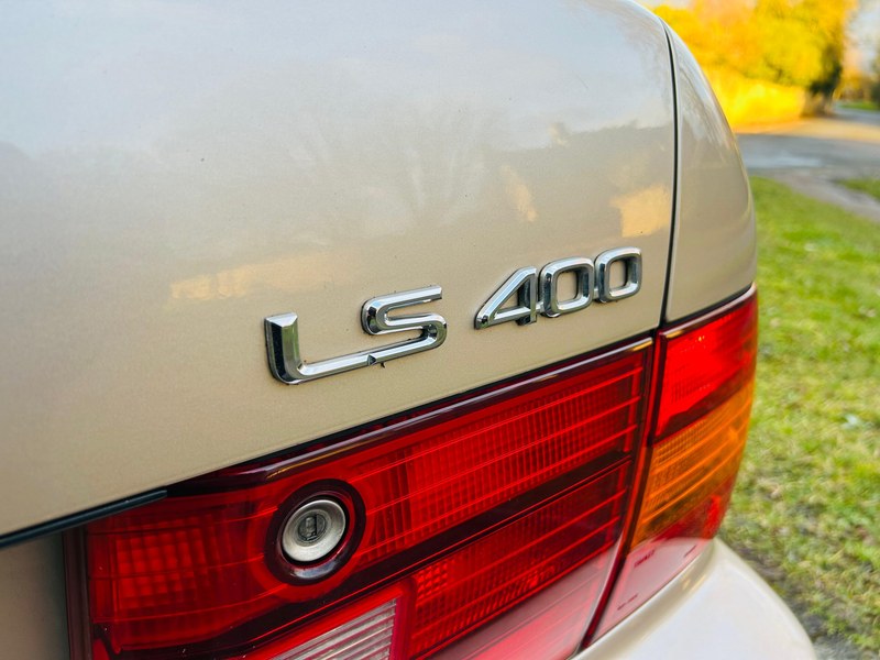 1995 LEXUS LS400 — RECENTLY RECOMMISSIONED — NEW TIMING BELT