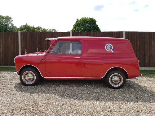 1972 Mini Van Classic VENDU