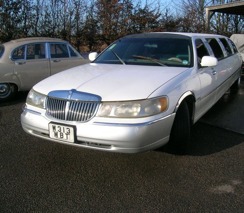 2000 Lincoln Town Car Limousine  For Sale