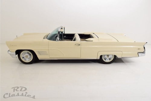 1960 Lincoln Continental - 3