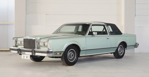 1981 Lincoln Town Car Signature Series Two-Door For Sale by Auction