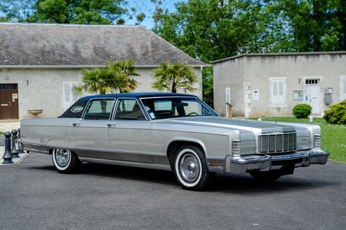 1975 Lincoln Continental Town Car-No reserve For Sale by Auction