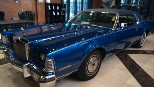 Picture of Lincoln Continental Mark IV