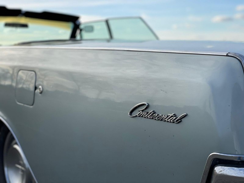 1966 Lincoln Continental - 7